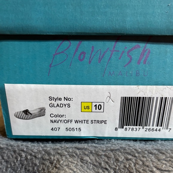 Chic Striped Women's Flats - Picture 8 of 8